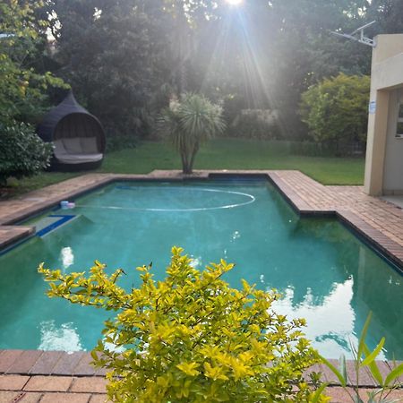 Matina Guest House Johannesburg Exteriör bild