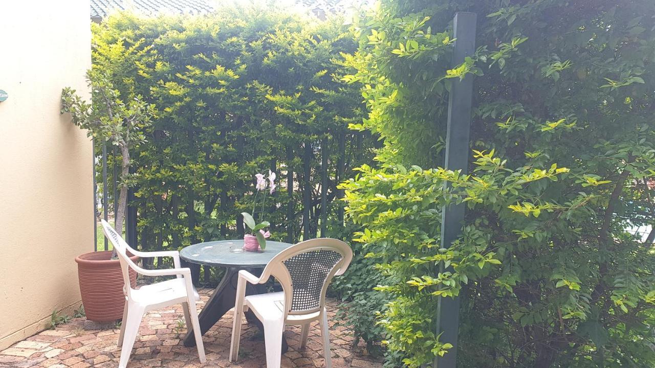 Matina Guest House Johannesburg Exteriör bild